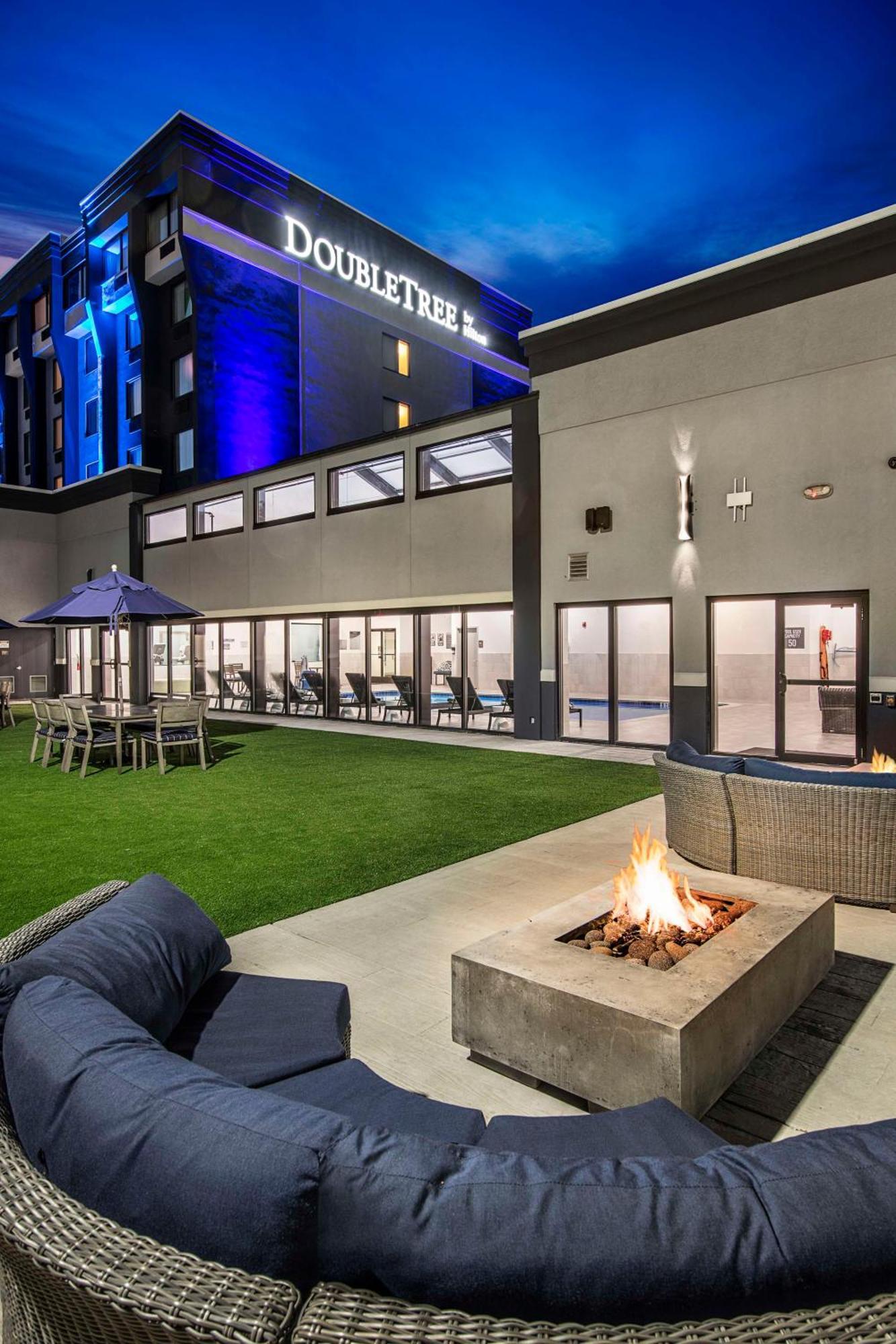 Doubletree By Hilton Monroe Township Cranbury Hotel Rossmoor Exterior photo